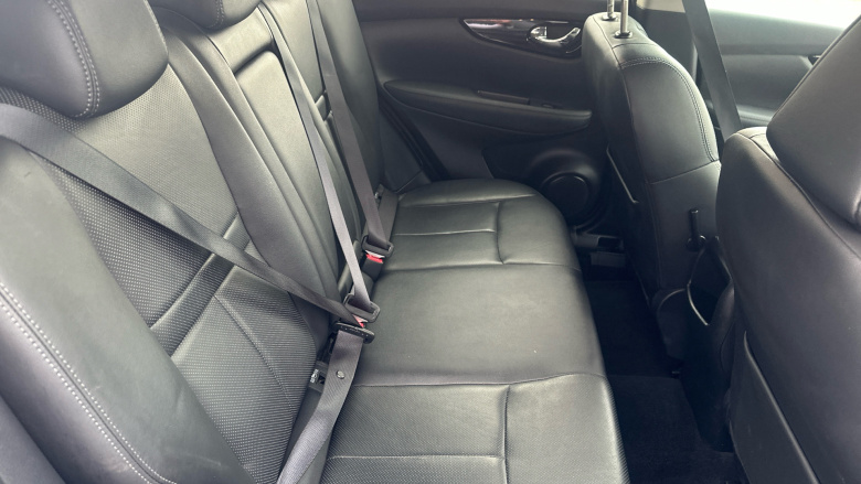 Nissan Qashqai 1.5 dCi Tekna 5dr Diesel Hatchback